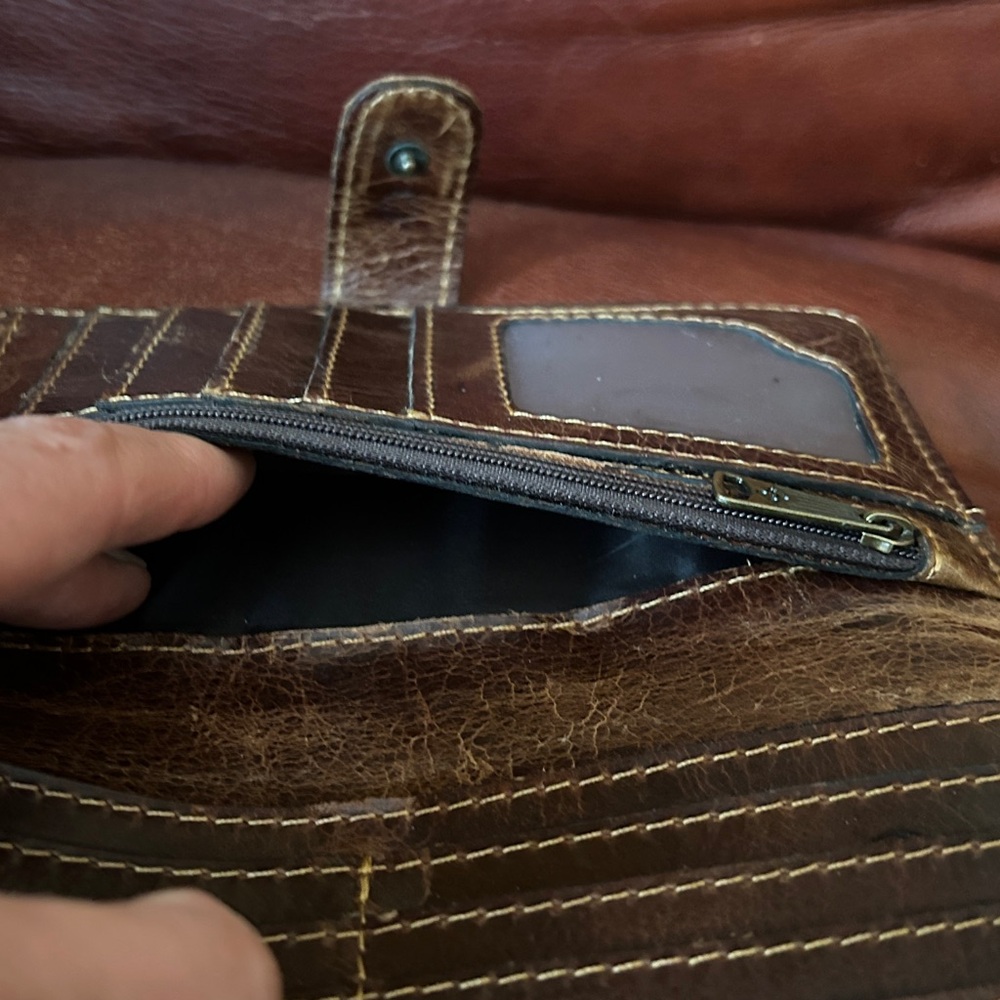 Patricia Nash Wallet - Picture 9 of 10